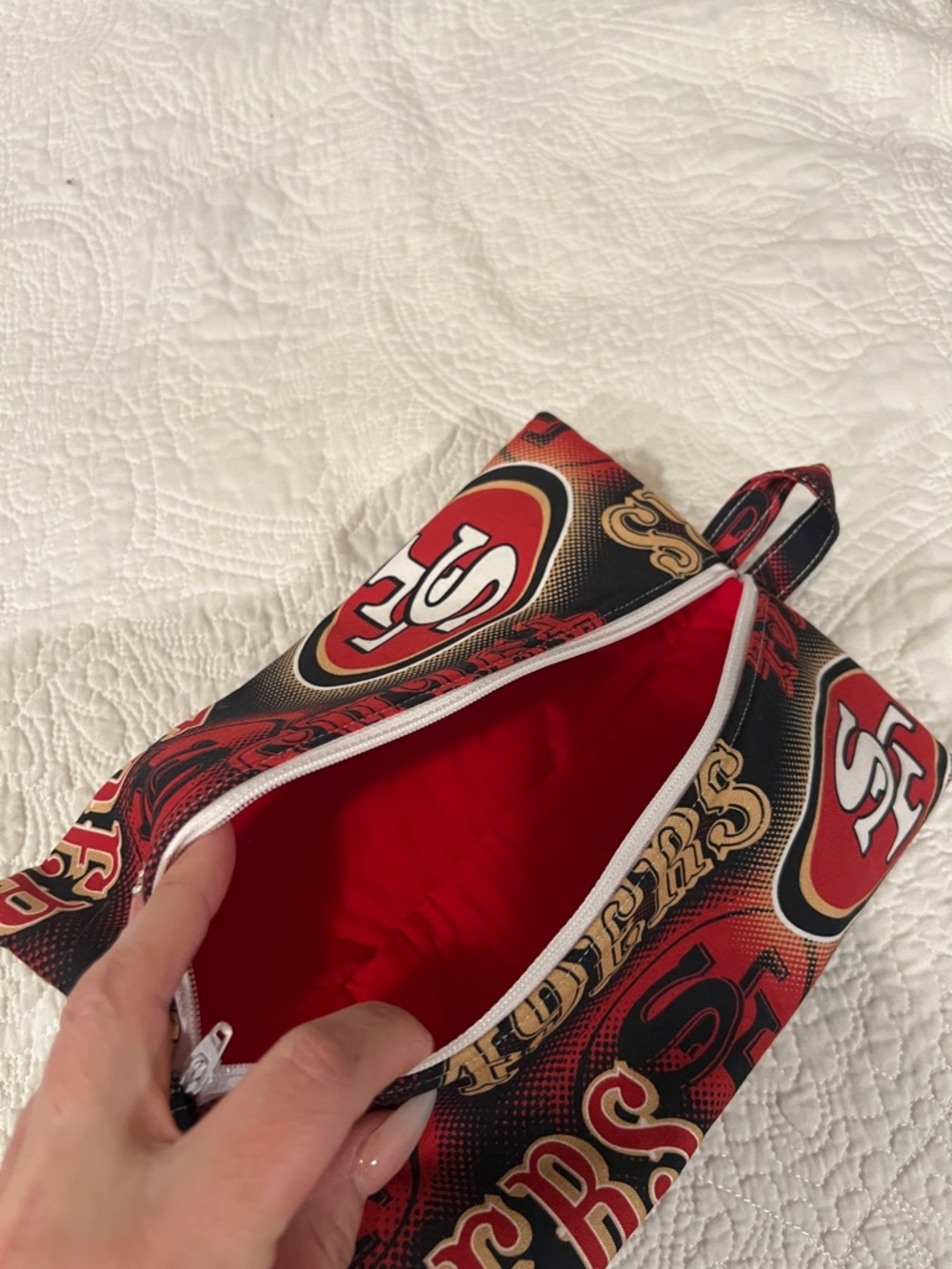 San Francisco 49ers Zip Pouch - Red, Black, Gold - Picture 2 of 3